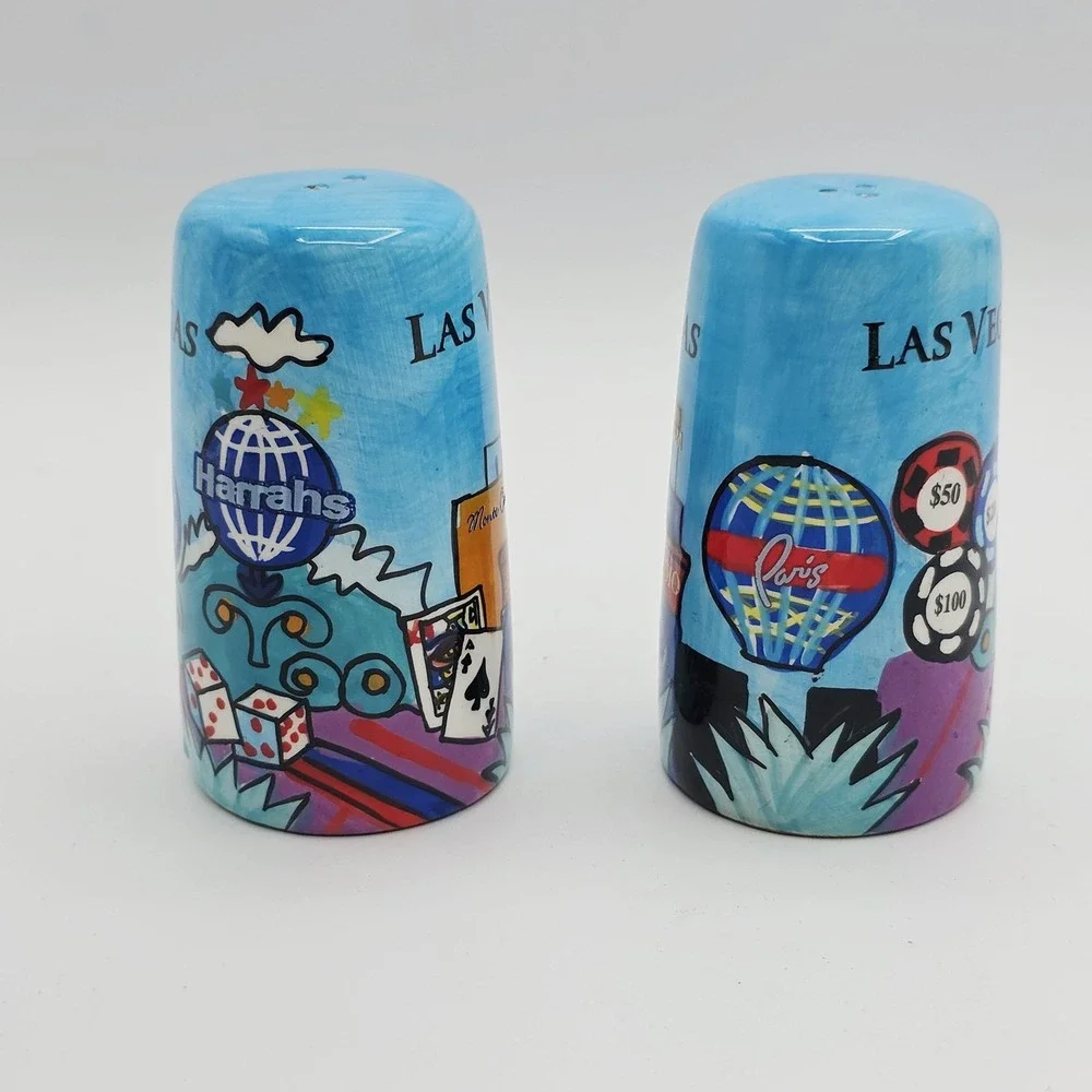 Vtg Las Vegas Ceramic Salt & Pepper Shakers Set Casino Chips Dice Souvenir Gift‎